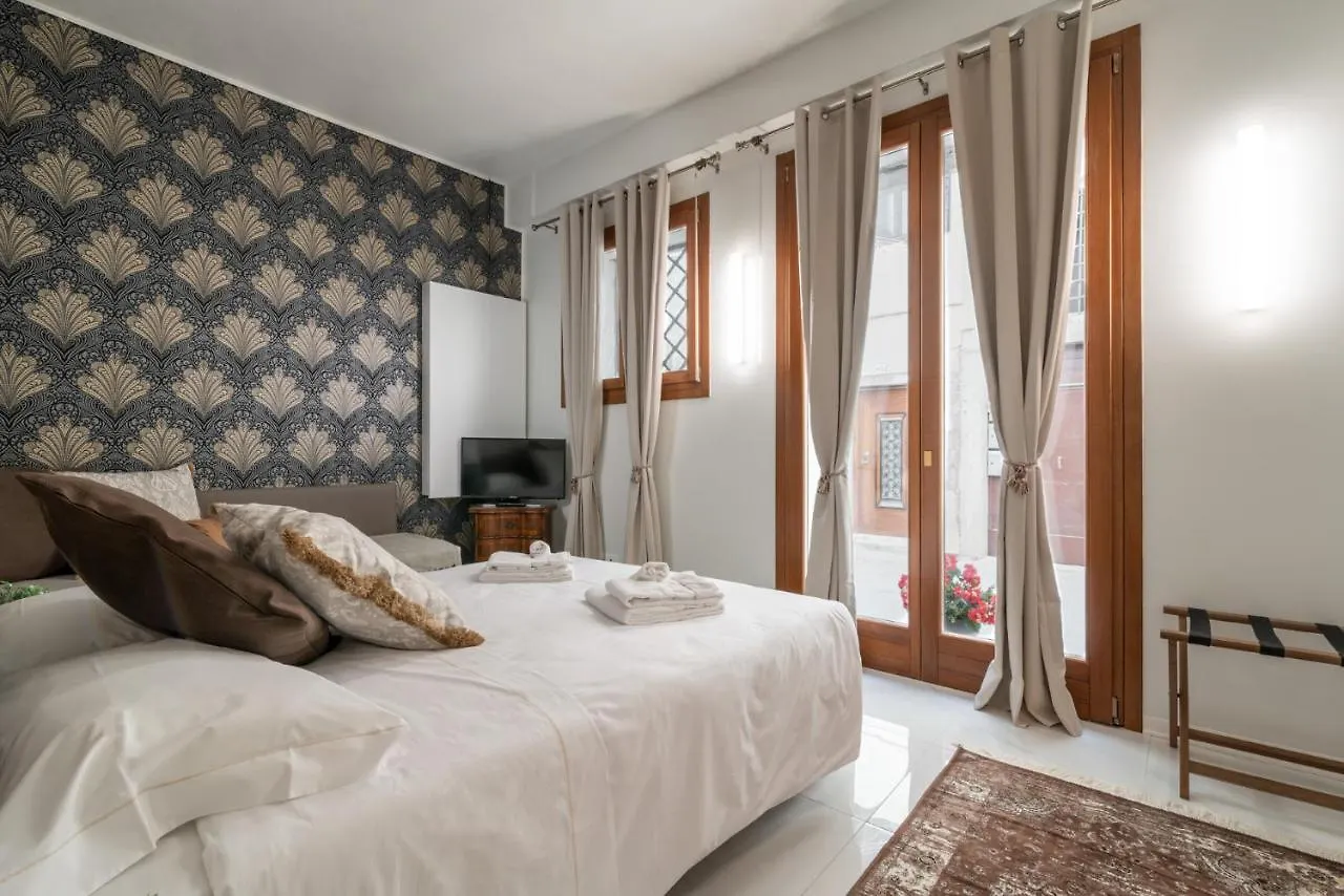 Grifoni Boutique Hotel Venezia 0*,
